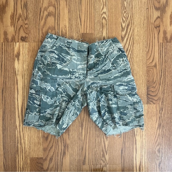 Reworked cargo shorts - Picture 1 of 2